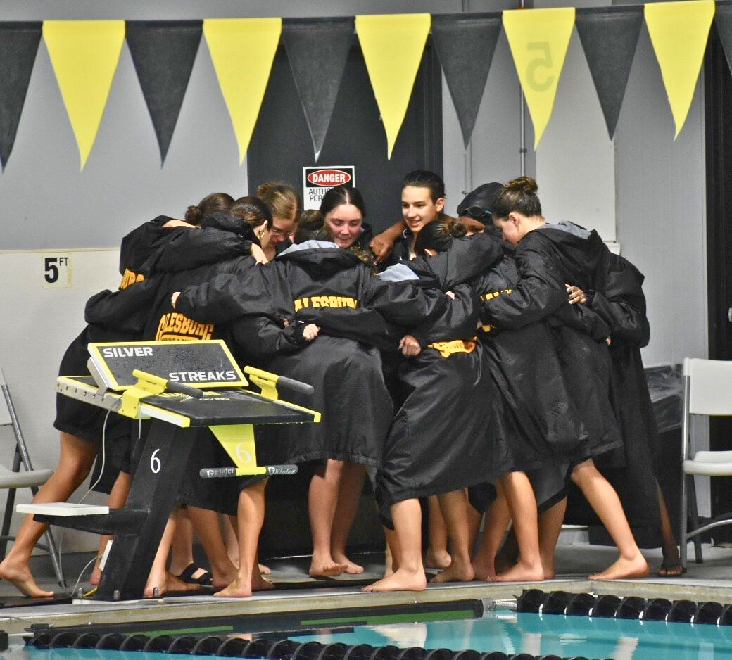 Sports roundup, Oct. 8