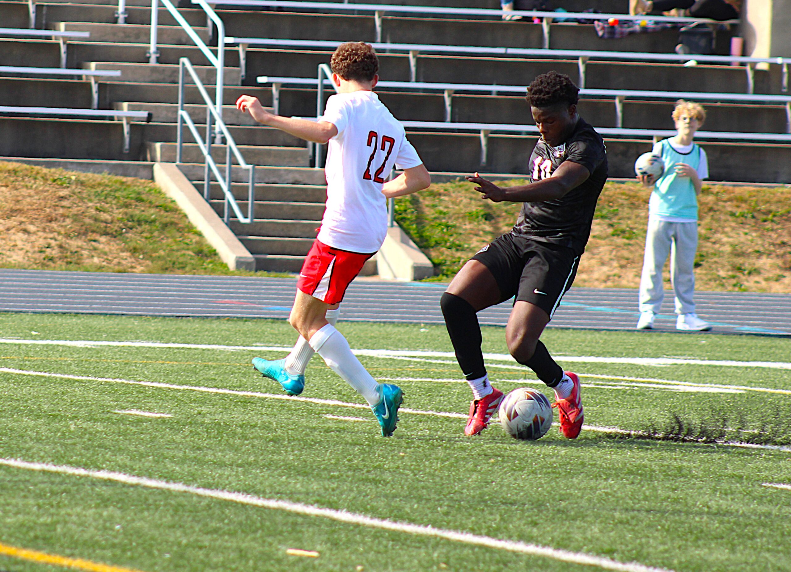 Sports roundup, Oct. 13