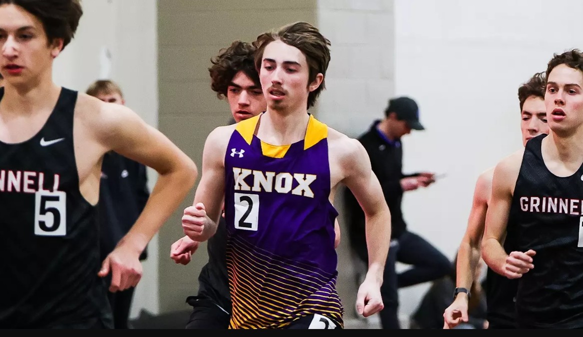 Knox senior sets 5K record; Prairie Fire keep tournament hopes alive
