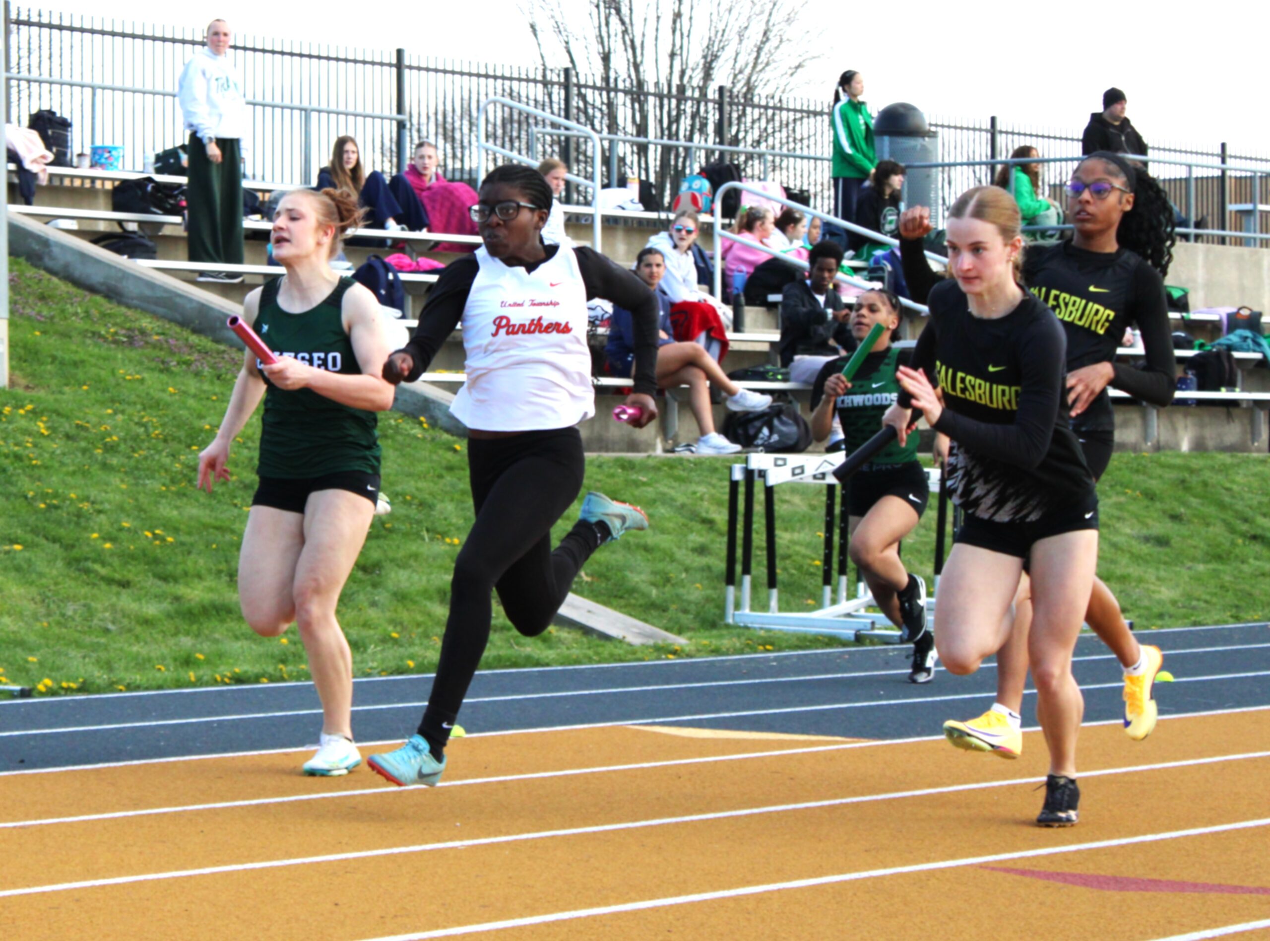 Galesburg girls track shines;  Sandburg, Knox post strong weekend — Sports roundup, April 13
