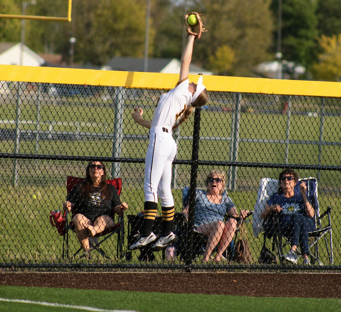 Galesburg baseball wins fourth straight; Sandburg rolls past Illinois Valley: Sports roundup, April 23